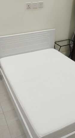 Manama, Household Items, BHD 25,  Bed With Mattress For Sale ( Look Like New )