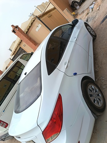 Riyadh, Vehicles, Cars & Trucks , SAR 17000,  Hyundai Accent,  2015,  Automatic,  366570 KM,