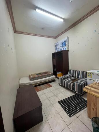 Riyadh, Rooms for Rent, SAR 550/month,  1 Room Is Available For Rent In A 2-room Flat For Kabayan Male Bachelor