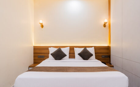 Jaipur, Business, Kanha Hotel