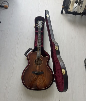 Manama, Musical Instruments, BHD 1500,  Taylor Acoustic Guitar 2019