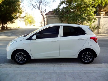Manama, Vehicles, Cars & Trucks , BHD 2800,  Hyundai I10,  2018,  Automatic,  88000 KM,   Grand HB Zero Accident Fully Agency Service Neat Clean Car For Sale!