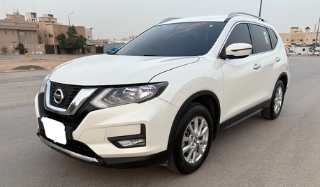 Riyadh, Vehicles, Cars & Trucks , SAR 57000,  Nissan X-Trail,  2020,  Automatic,  142492 KM,   SUV  2.5L Petrol