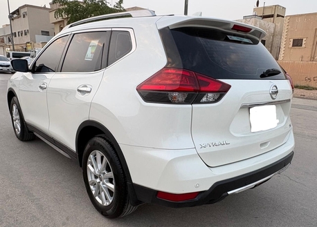 Riyadh, Vehicles, Cars & Trucks , SAR 57000,  Nissan X-Trail,  2020,  Automatic,  142492 KM,   SUV  2.5L Petrol