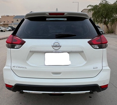 Riyadh, Vehicles, Cars & Trucks , SAR 57000,  Nissan X-Trail,  2020,  Automatic,  142492 KM,   SUV  2.5L Petrol