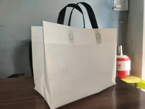 Dubai, Household Items, Non Woven Tote Bags In UAE Dubai
