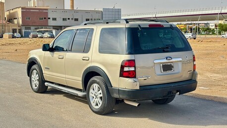 Riyadh, Vehicles, Cars & Trucks , SAR 19500,  Ford Explorer,  2007,  Automatic,  430000 KM,   GOLDEN  FOR SALE