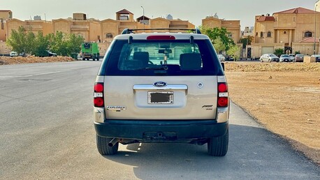 Riyadh, Vehicles, Cars & Trucks , SAR 19500,  Ford Explorer,  2007,  Automatic,  430000 KM,   GOLDEN  FOR SALE