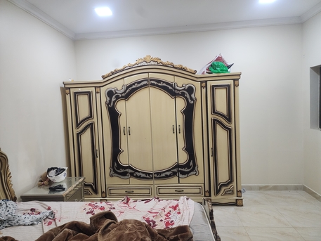 Hofuf, Household Items, SAR 1200,  I Am Selling Full Bed Set With Cubbord Dressing Table And Site Table Price 1200 Saudi Riya