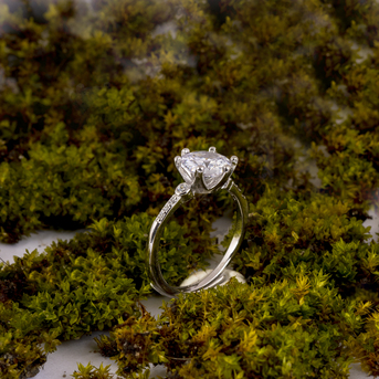 Mumbai, Jewelry, INR 1499,  Gemstone Brilliance Ring