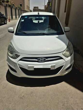 Riyadh, Vehicles, Cars & Trucks , SAR 19500,  Hyundai I10,  2013,  Manual,  192000 KM,  Selling Good-Condition Compact Car With Excellent Fuel Efficiency
