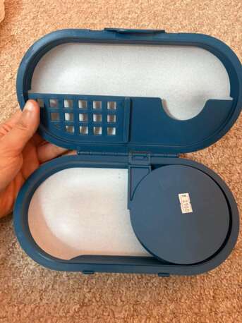 Manama, Health & Beauty Items, BHD 1,  Handy Make-up Kit For Sale