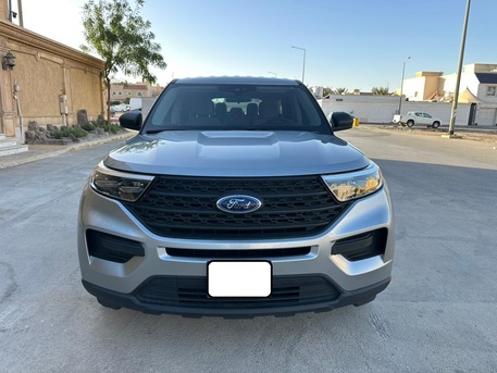 Riyadh, Vehicles, Cars & Trucks , SAR 105000,  Ford Explorer XLT,  2021,  Automatic,  92000 KM,    With Mid Options 4WD For Sales (New Shape) Family Exit Sales