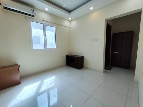Hoora, Apartments, Flats, Houses & Villas, BHD 180/year,  2 BR,  Hoora:- 2Bhk Commercial Flat/Office On Rent..