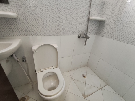 Hoora, Apartments, Flats, Houses & Villas, BHD 180/year,  2 BR,  Hoora:- 2Bhk Commercial Flat/Office On Rent..