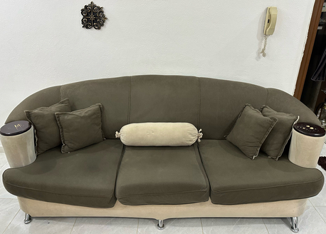 Jeddah, Furniture, SAR 400,  Sofa Set 8 Seater With Extra Cushions And Rest Sold As Is