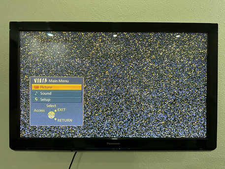 Jeddah, Electronics, SAR 300,  Panasonic Viera Plasma TV 42" With Wall Mount