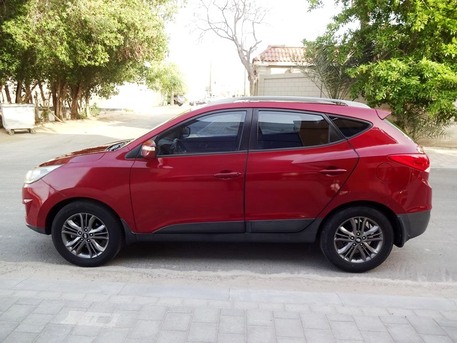 Manama, Vehicles, Cars & Trucks , BHD 3600,  Hyundai Tucson,  2015,  Automatic,  107000 KM,   Full Option Panoramic Roof Neat Clean Suv For Sale Expat Leaving Urgent Sal