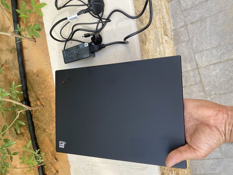 Olaya, Computers, SAR 850,  X1 Carbon I7-8GB-256GB-Type C Original Charger