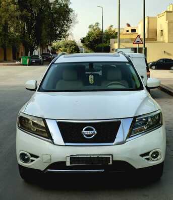 Al Malaz, Vehicles, Cars & Trucks , SAR 32000,  Nissan Pathfinder,  2014,  Automatic,  321777 KM,    For Sale