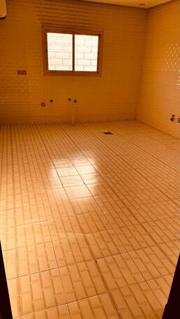 Riyadh, Apartments, Flats, Houses & Villas, 3 BR,  0 Sq. Meter,  Spacious Family Apartment Available For Rent