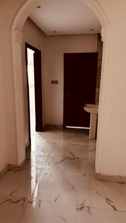 Riyadh, Apartments, Flats, Houses & Villas, 3 BR,  0 Sq. Meter,  Spacious Family Apartment Available For Rent