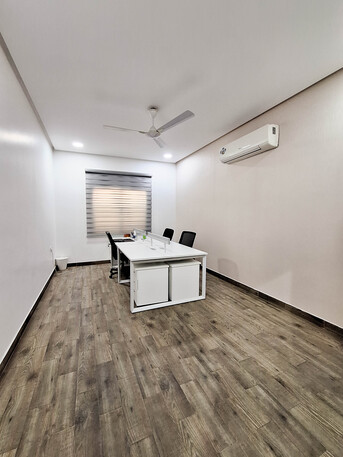 Jidhafs, Apartments, Flats, Houses & Villas, BHD 200/month,  Office Apartment For Rent In Jableh Habashi Area