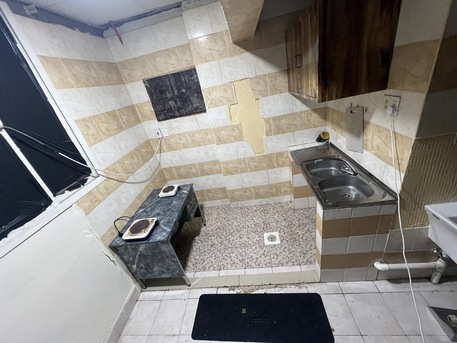 Al Rakah Al Janubiyah, Bedspace For Rent, SAR 350/month,  5070 Sq. Meter,  Bed Space Available In A Clean And Comfortable Room.Friendly Environment.