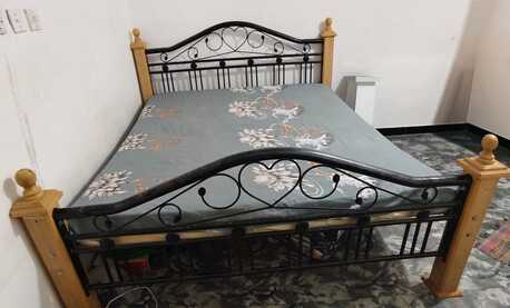 Al Wizarat, Furniture, SAR 100,  King-size Bed With Mattress Available For 100 SAR.