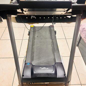 Riyadh, Health & Beauty Items, SAR 550,  TreadMill