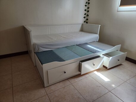 Riyadh, Furniture, SAR 634,  IKEA Hemnes Bed 3 Drawers / Double Bed / Wood