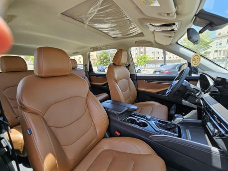 Salamah, Vehicles, Cars & Trucks , SAR 88000,  Maxus D90,  2023,  Automatic,  26000 KM,    Executive 7-Seater SUV &ndash; AWD 4×4 &ndash; 2.0L Turbo Petrol