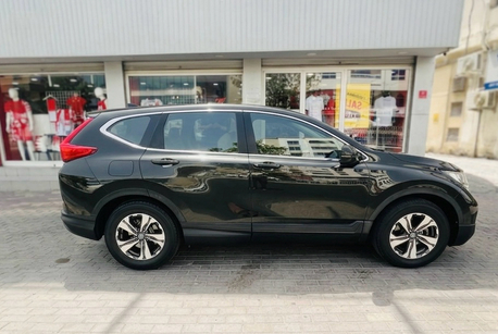 Ras Rumman, Vehicles, Cars & Trucks , BHD 6799,  Honda CR-V,  2017,  Automatic,  77800 KM,  Honda CRV -  - Zero Accident - Single Owner - Agent Maintained