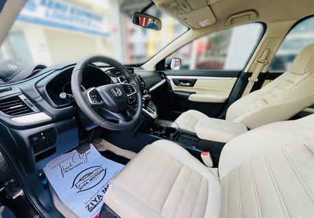 Ras Rumman, Vehicles, Cars & Trucks , BHD 6799,  Honda CR-V,  2017,  Automatic,  77800 KM,  Honda CRV -  - Zero Accident - Single Owner - Agent Maintained