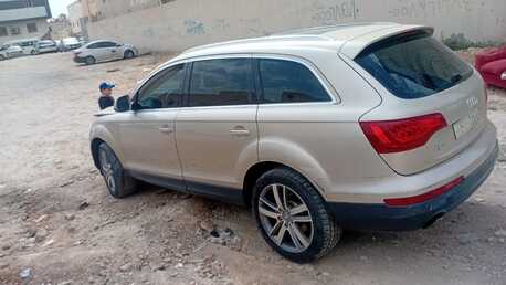 Riyadh, Vehicles, Cars & Trucks , SAR 120000,  Audi Q7 Premium Plus,  2013,  Automatic,  198000 KM,  Audi For Sell Perfect Condition Small Accident Need To Repair