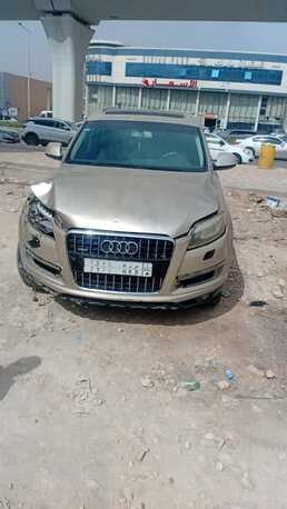 Riyadh, Vehicles, Cars & Trucks , SAR 120000,  Audi Q7 Premium Plus,  2013,  Automatic,  198000 KM,  Audi For Sell Perfect Condition Small Accident Need To Repair