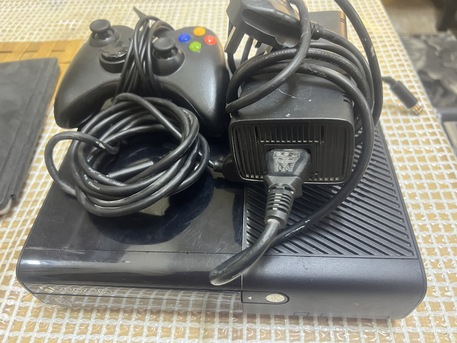 Hofuf, Electronics, SAR 400,  Xbox 360 With Remote And New DVD