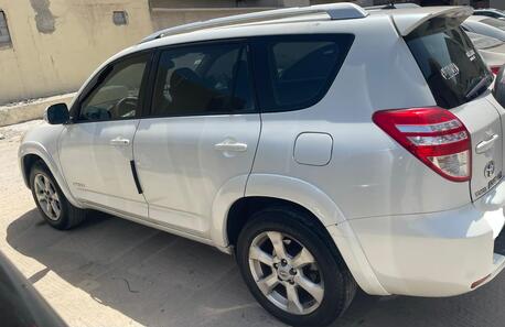 Dammam, Vehicles, Cars & Trucks , SAR 33900,  Toyota Rav4,  2012,  Automatic,  260000 KM,   Full Option , Valid Fahas And Istimara.
