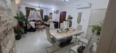 Manama, Furniture, BHD 95,  Dining Table For Sale