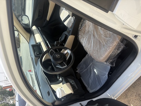 Riyadh, Vehicles, Cars & Trucks , SAR 52000,  Toyota Yaris,  2024,  Automatic,  30000 KM,  , , , , Mileage Only , Under Warranty