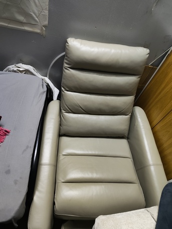 Al Saadah, Furniture, SAR 250,  Recliner Chair