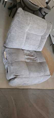 Al Sulaymaniyyah, Furniture, SAR 400,  Recliner (Very Good Condition)