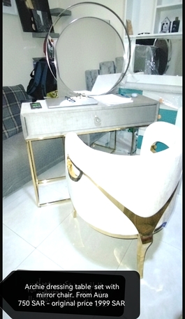 Riyadh, Furniture, SAR 750,  Archie Dressing Table Set With Mirror Chair