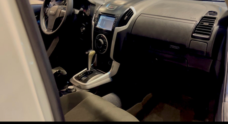 Riyadh, Vehicles, Cars & Trucks , SAR 59600,  Isuzu D-MAX,  2020,  Automatic,  286 KM,  Isuzu D Max   3.0 L 4X4 All Otiginal