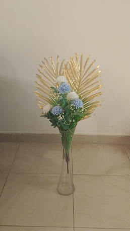 Tubli, Household Items, BHD 4,  Glass Vase With Artificial Flowers
