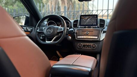 Riyadh, Vehicles, Cars & Trucks , SAR 140000,  2018 Mercedes-GLE 43,  2018,  Automatic,  168000 KM,   Mercedes-Benz GLE 4.3, 168K For Only SAR 140,000