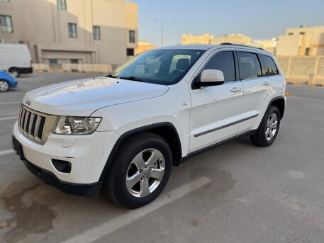 Riyadh, Vehicles, Cars & Trucks , SAR 32000,  Jeep Grand Cherokee 4x4,  2013,  Automatic,  149350 KM,  Jeep Grand Cherokee: V6 3.6L 4x4