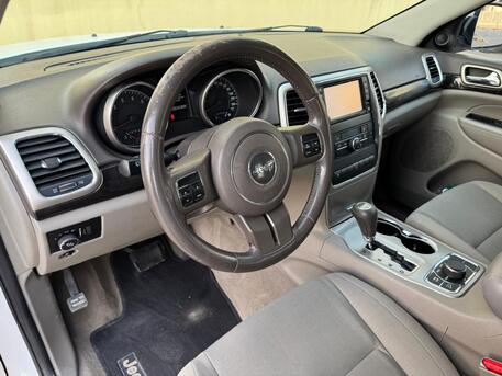 Riyadh, Vehicles, Cars & Trucks , SAR 32000,  Jeep Grand Cherokee 4x4,  2013,  Automatic,  149350 KM,  Jeep Grand Cherokee: V6 3.6L 4x4