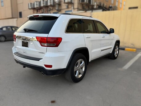 Riyadh, Vehicles, Cars & Trucks , SAR 32000,  Jeep Grand Cherokee 4x4,  2013,  Automatic,  149350 KM,  Jeep Grand Cherokee: V6 3.6L 4x4