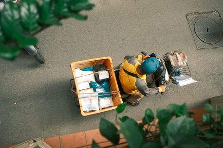London, Delivery, Trakiin: Empowering Smarter Delivery Tracking For Everyone